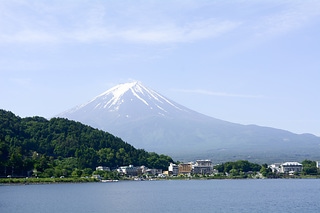 《日本》初夏の富士山・河口湖