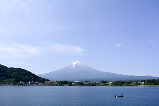 《日本》初夏の富士山・河口湖