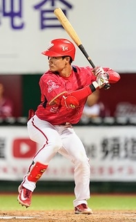 李凱威